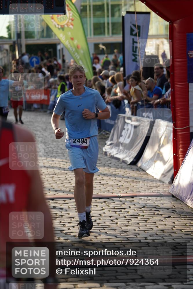 13.06.2025 - Holstenköstenlauf Felixshl http://msf.ph/oto/7924364 13.06.2025 20:00:01 Laufen 2494, 2495, 3248, 3836 meine-sportfotos.de