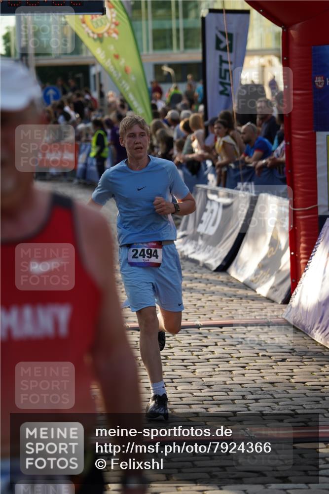 13.06.2025 - Holstenköstenlauf Felixshl http://msf.ph/oto/7924366 13.06.2025 20:00:01 Laufen 2494, 2495, 3248, 3836 meine-sportfotos.de