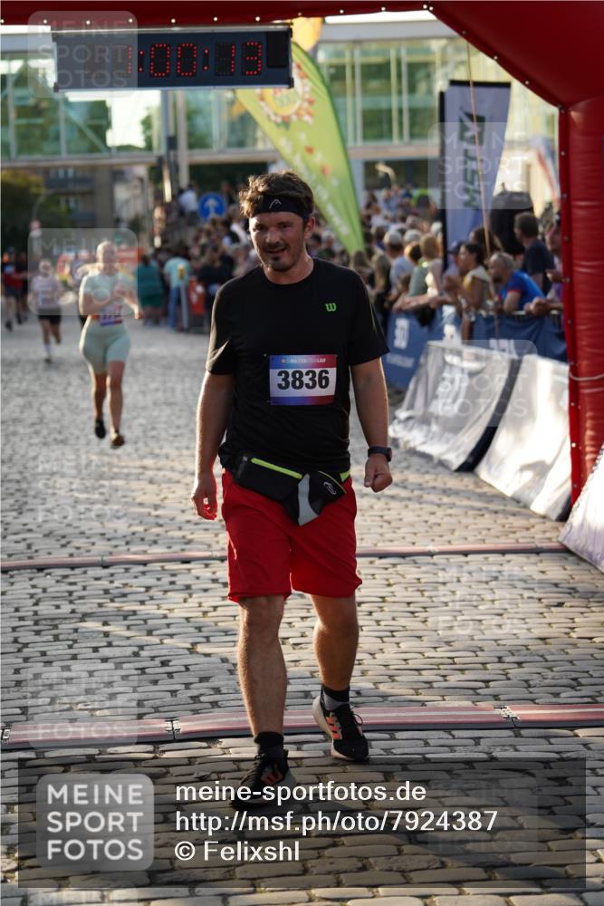 13.06.2025 - Holstenköstenlauf Felixshl http://msf.ph/oto/7924387 13.06.2025 20:00:12 Laufen 2248, 2249, 2254, 2301, 2321, 3836 meine-sportfotos.de