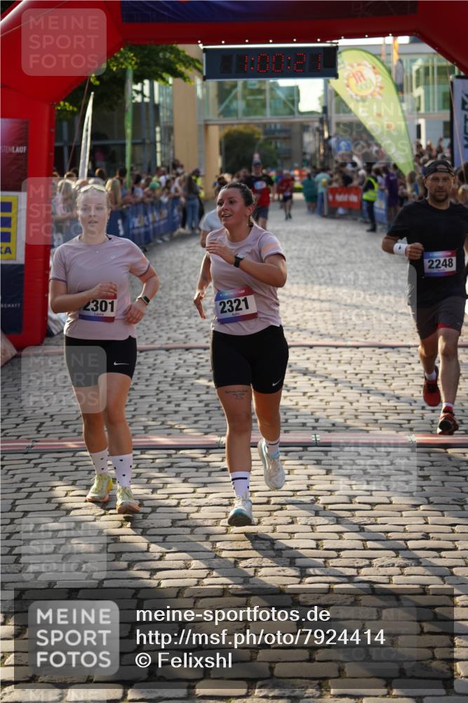 13.06.2025 - Holstenköstenlauf Felixshl http://msf.ph/oto/7924414 13.06.2025 20:00:20 Laufen 2248, 2249, 2301, 2321, 3083, 3187 meine-sportfotos.de