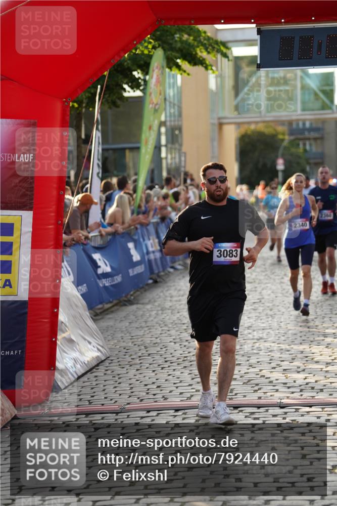 13.06.2025 - Holstenköstenlauf Felixshl http://msf.ph/oto/7924440 13.06.2025 20:00:28 Laufen 2067, 2237, 2260, 2261, 2340, 2341, 2360, 3083, 3187, 3623, 3763 meine-sportfotos.de