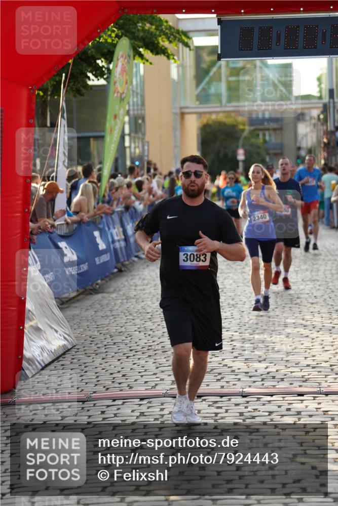 13.06.2025 - Holstenköstenlauf Felixshl http://msf.ph/oto/7924443 13.06.2025 20:00:29 Laufen 2067, 2237, 2260, 2261, 2340, 2341, 2360, 3083, 3623, 3763 meine-sportfotos.de