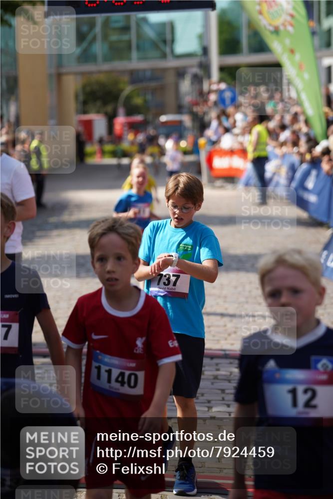 13.06.2025 - Holstenköstenlauf Felixshl http://msf.ph/oto/7924459 13.06.2025 16:20:28 Laufen 11, 12, 619, 737, 1137, 1140, 1333 meine-sportfotos.de