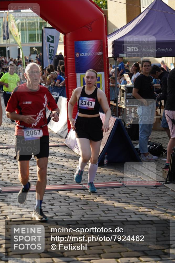 13.06.2025 - Holstenköstenlauf Felixshl http://msf.ph/oto/7924462 13.06.2025 20:00:34 Laufen 2067, 2111, 2237, 2260, 2261, 2340, 2341, 2360, 2927, 3623, 3763, 3985 meine-sportfotos.de