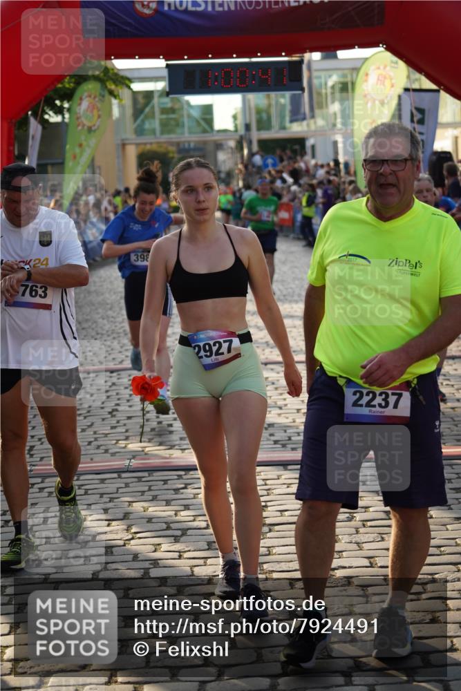 13.06.2025 - Holstenköstenlauf Felixshl http://msf.ph/oto/7924491 13.06.2025 20:00:41 Laufen 2111, 2140, 2927, 3576, 3985 meine-sportfotos.de