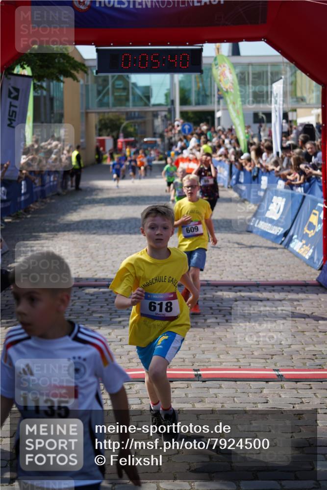 13.06.2025 - Holstenköstenlauf Felixshl http://msf.ph/oto/7924500 13.06.2025 16:20:41 Laufen 99, 157, 217, 498, 609, 618, 1135, 1398, 1427 meine-sportfotos.de