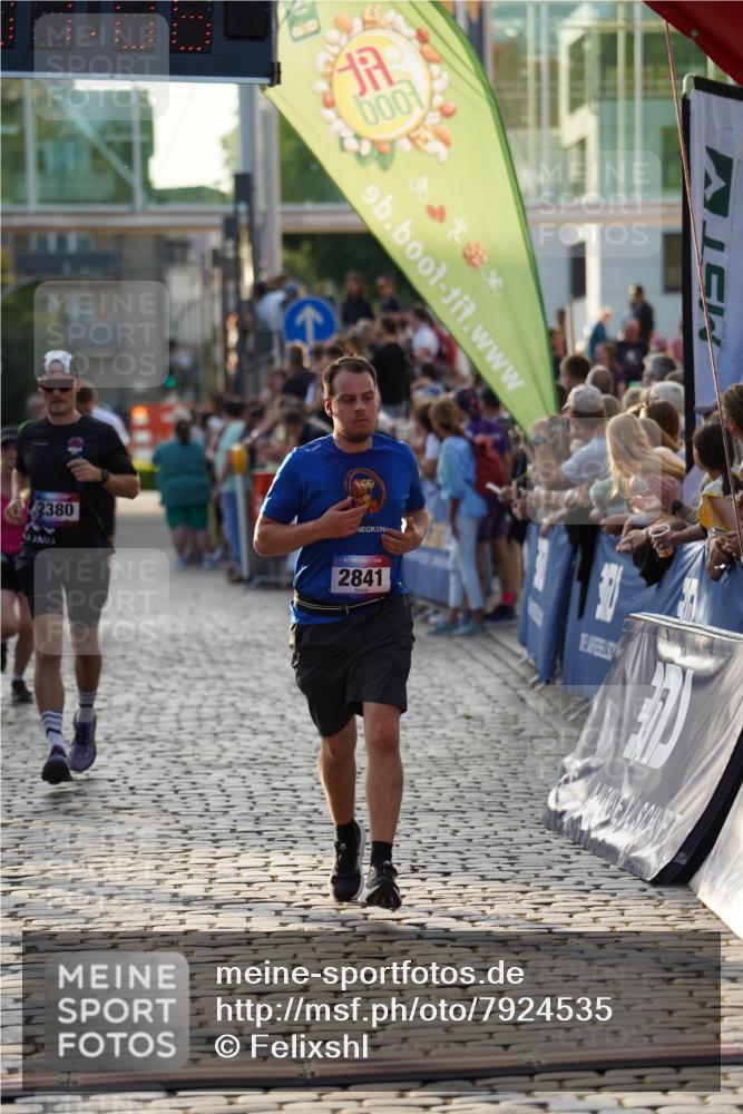 13.06.2025 - Holstenköstenlauf Felixshl http://msf.ph/oto/7924535 13.06.2025 20:01:05 Laufen 2380, 2406, 2728, 2763, 2841, 3138 meine-sportfotos.de