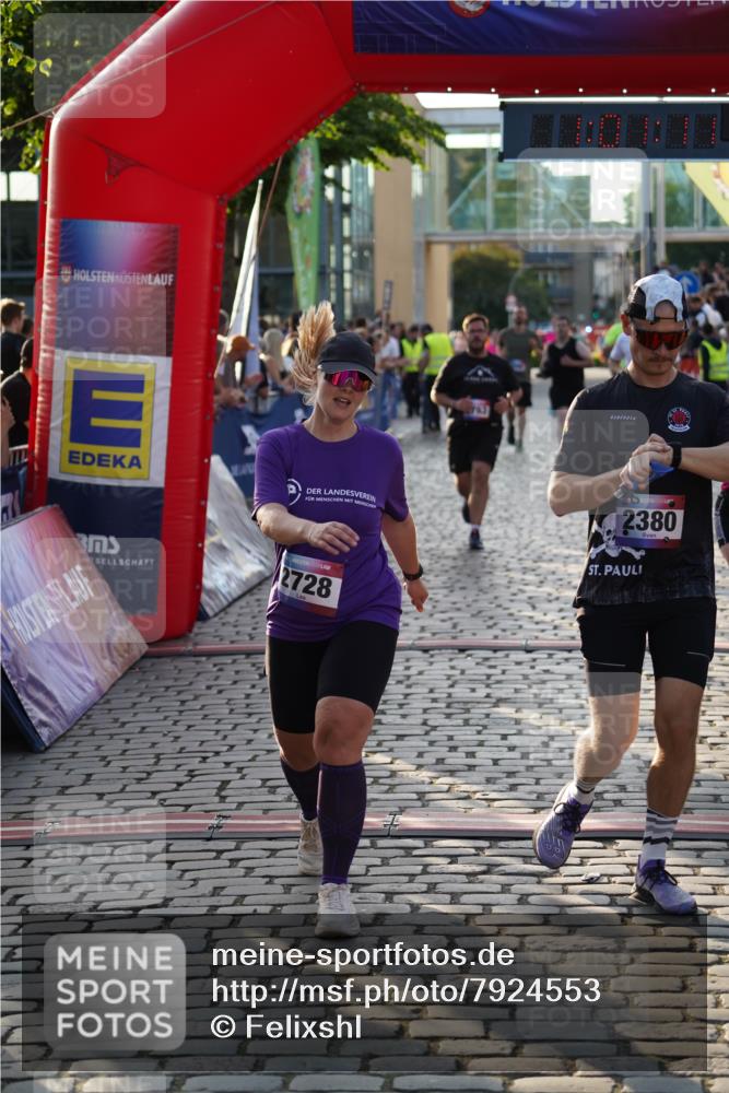 13.06.2025 - Holstenköstenlauf Felixshl http://msf.ph/oto/7924553 13.06.2025 20:01:10 Laufen 2380, 2406, 2728, 2763, 2766, 2841, 2889, 3138, 3170, 3174, 3934, 3986 meine-sportfotos.de