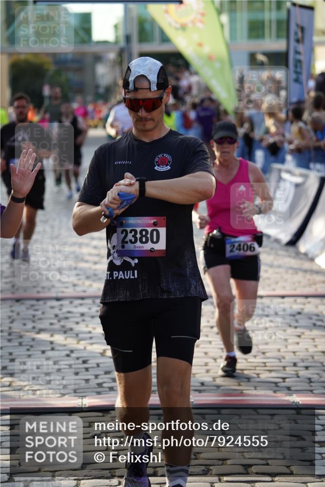 13.06.2025 - Holstenköstenlauf Felixshl http://msf.ph/oto/7924555 13.06.2025 20:01:11 Laufen 2380, 2406, 2728, 2763, 2766, 2841, 2889, 3138, 3170, 3174, 3934, 3986 meine-sportfotos.de