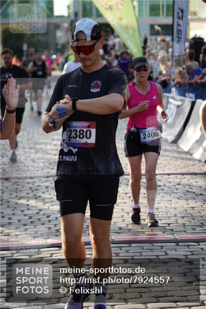 13.06.2025 - Holstenköstenlauf Felixshl http://msf.ph/oto/7924557 13.06.2025 20:01:11 Laufen 2380, 2406, 2728, 2763, 2766, 2841, 2889, 3138, 3170, 3174, 3934, 3986 meine-sportfotos.de