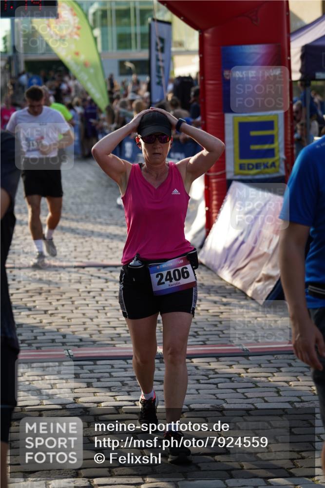 13.06.2025 - Holstenköstenlauf Felixshl http://msf.ph/oto/7924559 13.06.2025 20:01:14 Laufen 2406, 2763, 2766, 2889, 3138, 3170, 3174, 3934, 3986 meine-sportfotos.de