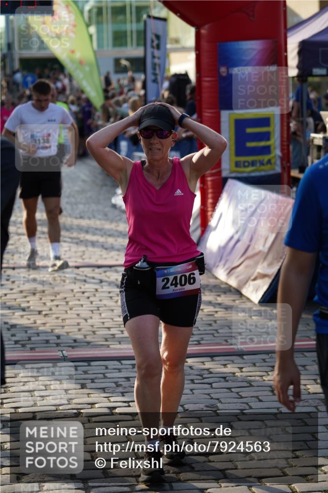 13.06.2025 - Holstenköstenlauf Felixshl http://msf.ph/oto/7924563 13.06.2025 20:01:14 Laufen 2406, 2763, 2766, 2889, 3138, 3170, 3174, 3934, 3986 meine-sportfotos.de