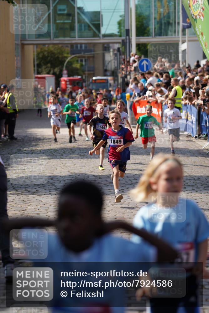 13.06.2025 - Holstenköstenlauf Felixshl http://msf.ph/oto/7924586 13.06.2025 16:20:58 Laufen 357, 358, 891, 983, 993, 1054, 1143, 1144, 1277, 1397, 1415, 1849 meine-sportfotos.de