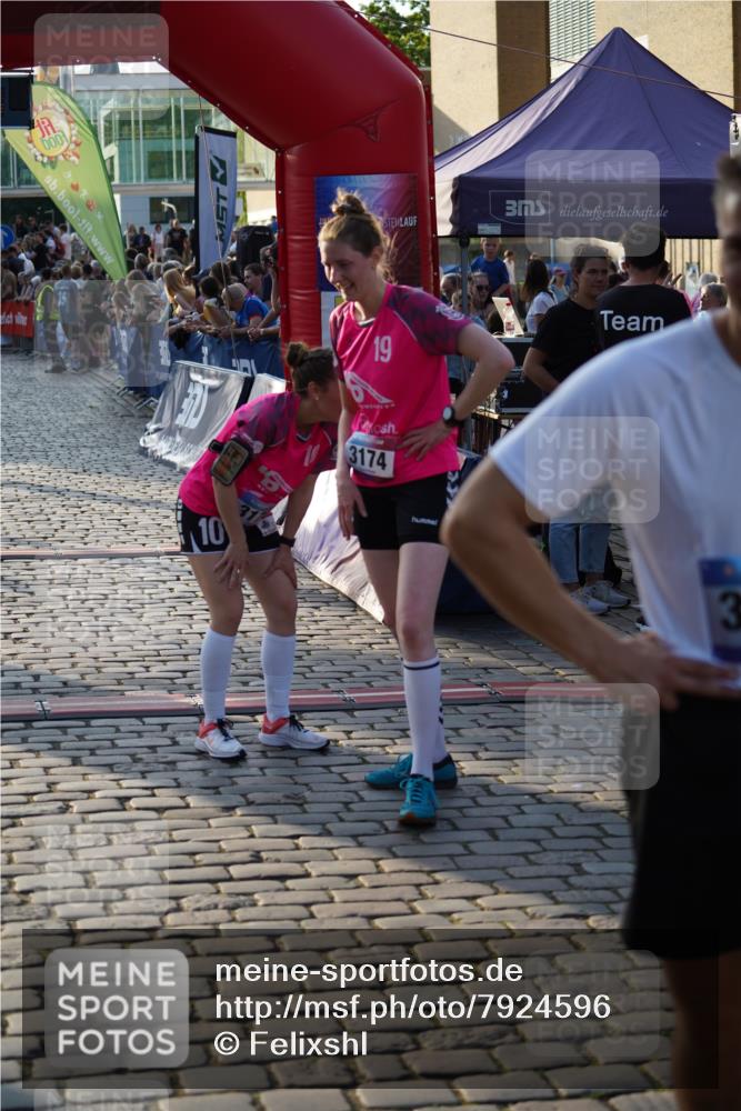13.06.2025 - Holstenköstenlauf Felixshl http://msf.ph/oto/7924596 13.06.2025 20:01:24 Laufen 2439, 3782, 3959 meine-sportfotos.de