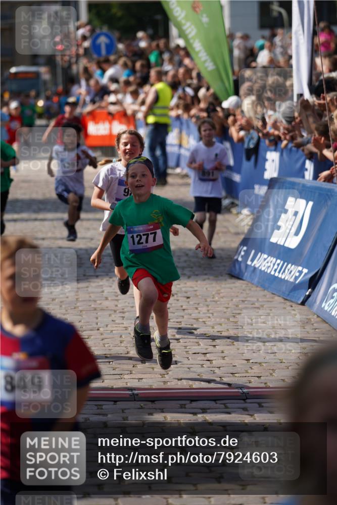 13.06.2025 - Holstenköstenlauf Felixshl http://msf.ph/oto/7924603 13.06.2025 16:21:00 Laufen 352, 358, 722, 891, 983, 993, 1054, 1143, 1144, 1277, 1397, 1415, 1416, 1849 meine-sportfotos.de