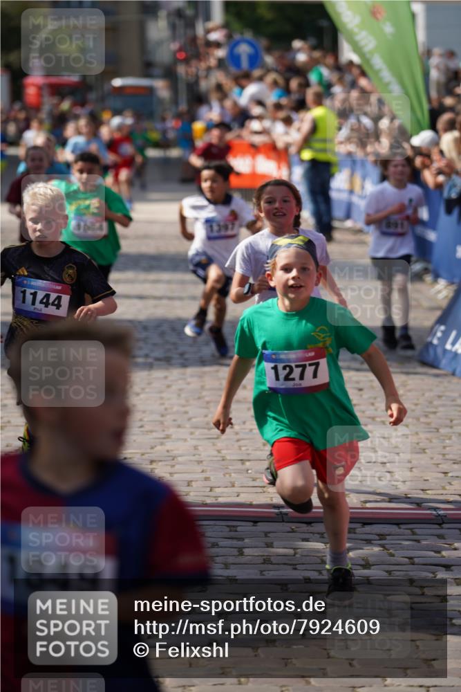 13.06.2025 - Holstenköstenlauf Felixshl http://msf.ph/oto/7924609 13.06.2025 16:21:01 Laufen 352, 358, 492, 722, 891, 983, 993, 1054, 1143, 1144, 1275, 1277, 1397, 1415, 1416, 1849 meine-sportfotos.de