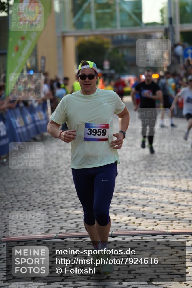 13.06.2025 - Holstenköstenlauf Felixshl http://msf.ph/oto/7924616 13.06.2025 20:01:28 Laufen 2439, 3782, 3959 meine-sportfotos.de