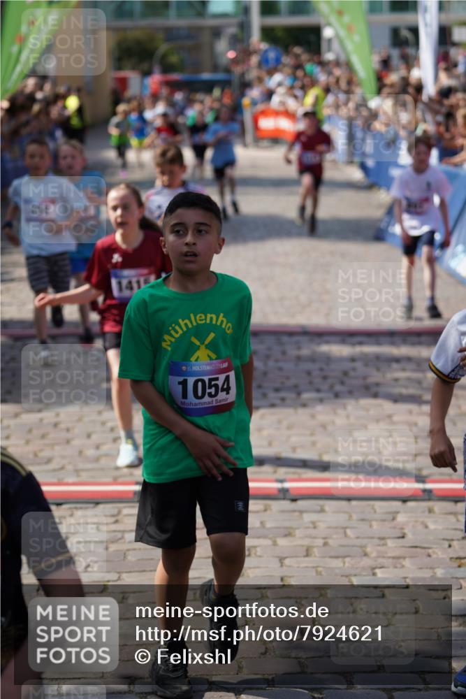 13.06.2025 - Holstenköstenlauf Felixshl http://msf.ph/oto/7924621 13.06.2025 16:21:05 Laufen 19, 352, 358, 361, 492, 722, 743, 891, 983, 993, 1003, 1054, 1061, 1075, 1143, 1144, 1275, 1277, 1397, 1415, 1416, 1425 meine-sportfotos.de