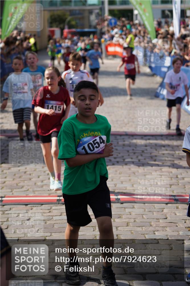 13.06.2025 - Holstenköstenlauf Felixshl http://msf.ph/oto/7924623 13.06.2025 16:21:05 Laufen 19, 352, 358, 361, 492, 722, 743, 891, 983, 993, 1003, 1054, 1061, 1075, 1143, 1144, 1275, 1277, 1397, 1415, 1416, 1425 meine-sportfotos.de
