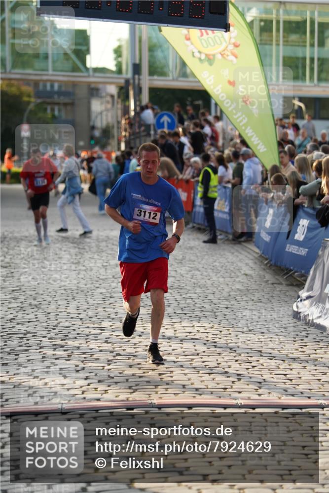 13.06.2025 - Holstenköstenlauf Felixshl http://msf.ph/oto/7924629 13.06.2025 20:01:39 Laufen 2135, 3112 meine-sportfotos.de