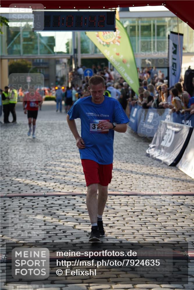 13.06.2025 - Holstenköstenlauf Felixshl http://msf.ph/oto/7924635 13.06.2025 20:01:41 Laufen 2135, 3112 meine-sportfotos.de