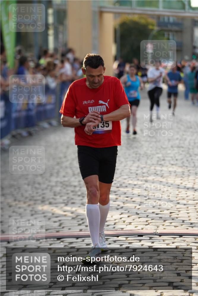 13.06.2025 - Holstenköstenlauf Felixshl http://msf.ph/oto/7924643 13.06.2025 20:01:48 Laufen 2135, 2536, 3883, 3933 meine-sportfotos.de