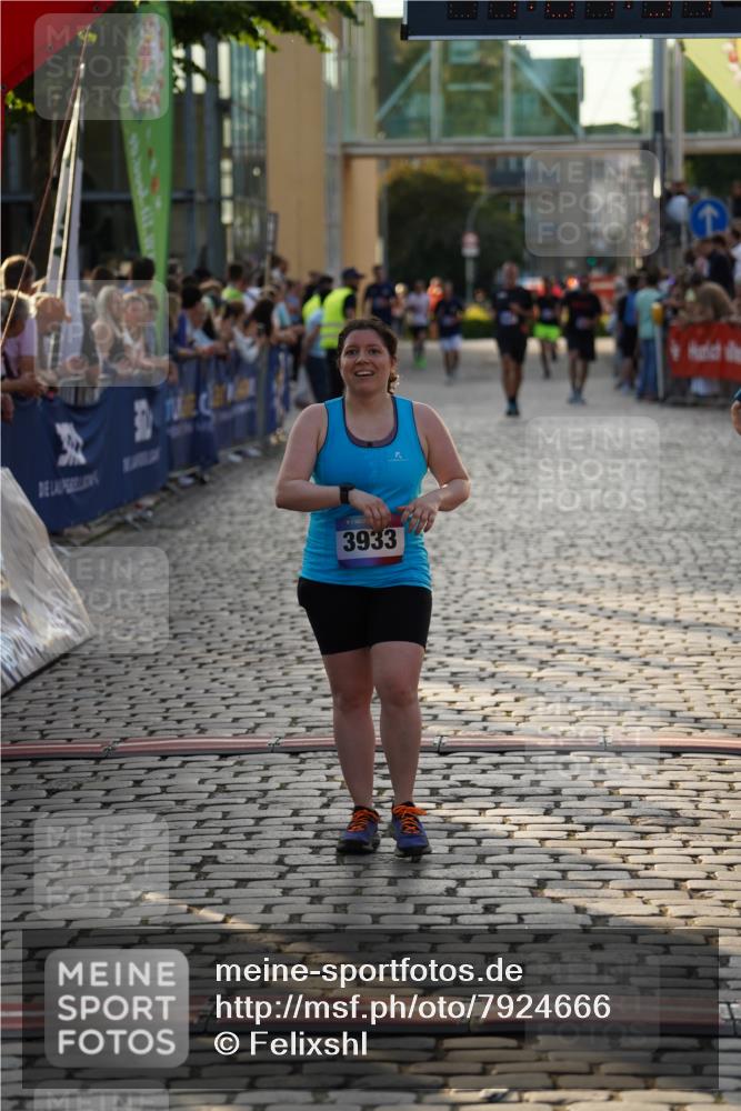 13.06.2025 - Holstenköstenlauf Felixshl http://msf.ph/oto/7924666 13.06.2025 20:01:56 Laufen 2536, 3883, 3933 meine-sportfotos.de