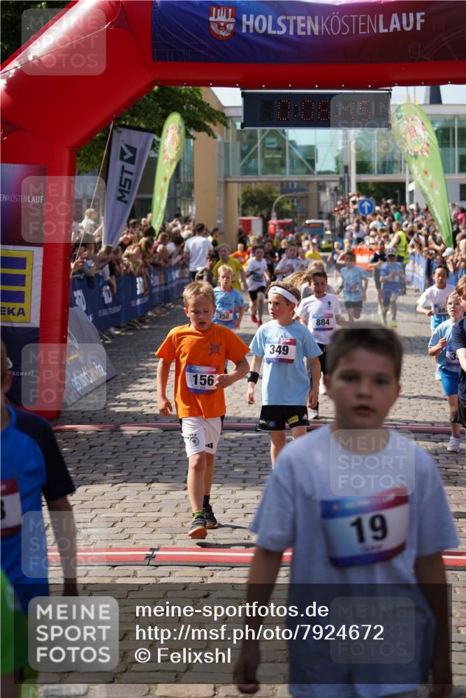 13.06.2025 - Holstenköstenlauf Felixshl http://msf.ph/oto/7924672 13.06.2025 16:21:16 Laufen 8, 54, 156, 161, 335, 349, 350, 361, 362, 471, 477, 485, 557, 613, 617, 749, 882, 884, 893, 990, 1061, 1075, 1139, 1176, 1330, 1937 meine-sportfotos.de