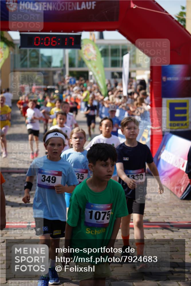 13.06.2025 - Holstenköstenlauf Felixshl http://msf.ph/oto/7924683 13.06.2025 16:21:18 Laufen 8, 54, 156, 161, 335, 349, 350, 362, 471, 477, 485, 557, 613, 617, 733, 749, 882, 884, 893, 990, 1072, 1139, 1176, 1330, 1434, 1937 meine-sportfotos.de