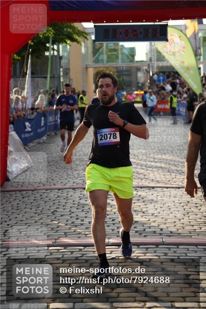 13.06.2025 - Holstenköstenlauf Felixshl http://msf.ph/oto/7924688 13.06.2025 20:02:10 Laufen 2078, 2127, 2275, 2336, 2337, 3682 meine-sportfotos.de