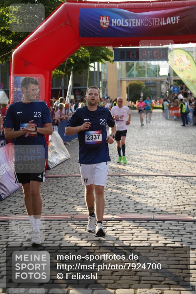 13.06.2025 - Holstenköstenlauf Felixshl http://msf.ph/oto/7924700 13.06.2025 20:02:15 Laufen 2275, 2336, 2337, 2349 meine-sportfotos.de