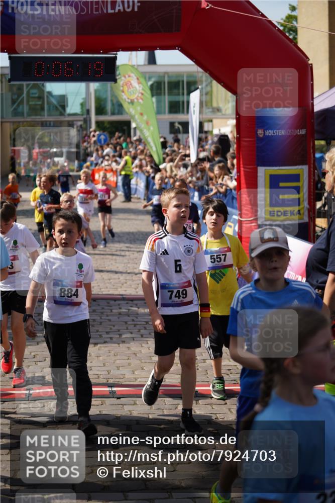 13.06.2025 - Holstenköstenlauf Felixshl http://msf.ph/oto/7924703 13.06.2025 16:21:21 Laufen 8, 54, 161, 350, 362, 471, 477, 485, 487, 557, 613, 617, 733, 749, 882, 893, 990, 1072, 1139, 1176, 1434, 1937 meine-sportfotos.de