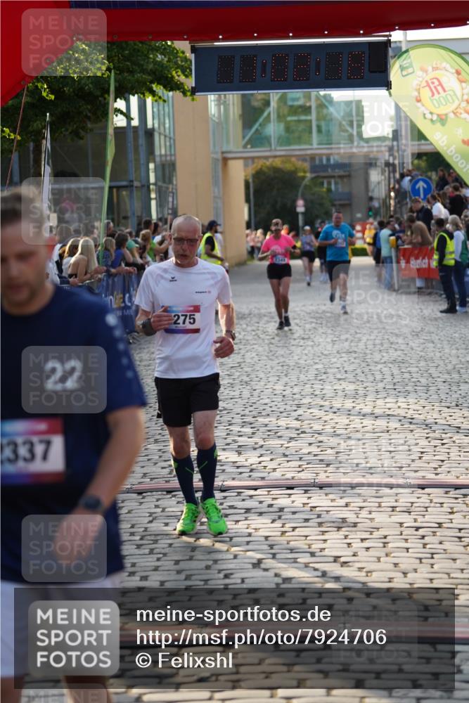 13.06.2025 - Holstenköstenlauf Felixshl http://msf.ph/oto/7924706 13.06.2025 20:02:17 Laufen 2202, 2275, 2337, 2349, 3075 meine-sportfotos.de