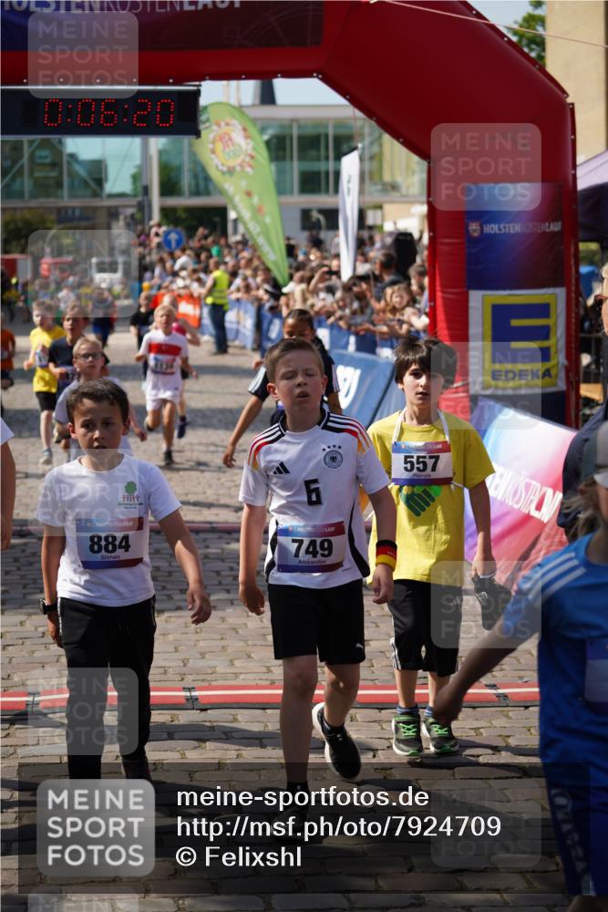 13.06.2025 - Holstenköstenlauf Felixshl http://msf.ph/oto/7924709 13.06.2025 16:21:21 Laufen 8, 54, 161, 350, 362, 471, 477, 485, 487, 557, 613, 617, 733, 749, 882, 893, 990, 1072, 1139, 1176, 1434, 1937 meine-sportfotos.de