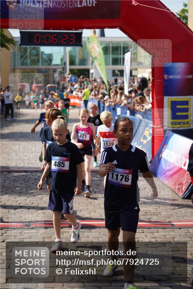 13.06.2025 - Holstenköstenlauf Felixshl http://msf.ph/oto/7924725 13.06.2025 16:21:25 Laufen 161, 471, 477, 484, 485, 487, 613, 622, 626, 733, 877, 990, 1072, 1134, 1139, 1176, 1228, 1434, 1937 meine-sportfotos.de