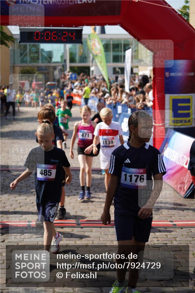 13.06.2025 - Holstenköstenlauf Felixshl http://msf.ph/oto/7924729 13.06.2025 16:21:25 Laufen 161, 471, 477, 484, 485, 487, 613, 622, 626, 733, 877, 990, 1072, 1134, 1139, 1176, 1228, 1434, 1937 meine-sportfotos.de