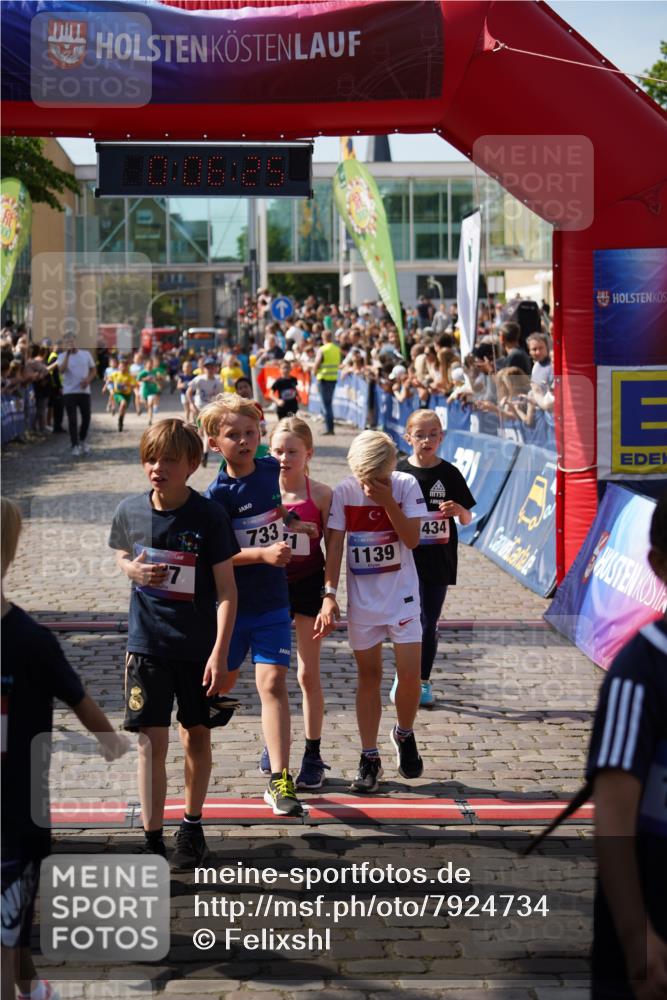13.06.2025 - Holstenköstenlauf Felixshl http://msf.ph/oto/7924734 13.06.2025 16:21:26 Laufen 161, 471, 477, 484, 485, 487, 613, 622, 626, 733, 877, 1064, 1072, 1134, 1139, 1228, 1434, 1937 meine-sportfotos.de