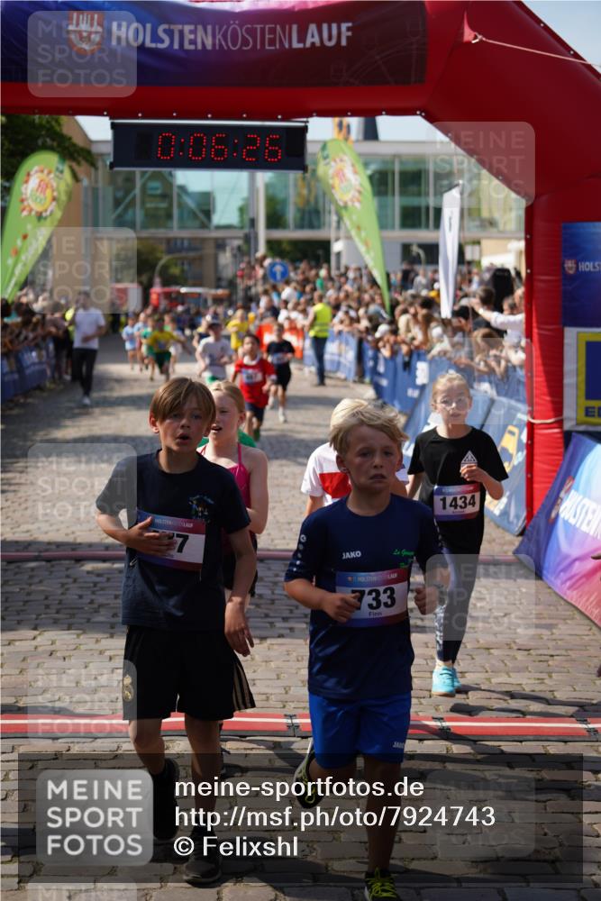 13.06.2025 - Holstenköstenlauf Felixshl http://msf.ph/oto/7924743 13.06.2025 16:21:27 Laufen 161, 471, 484, 487, 622, 626, 628, 733, 877, 1058, 1064, 1072, 1134, 1228, 1434, 1937 meine-sportfotos.de