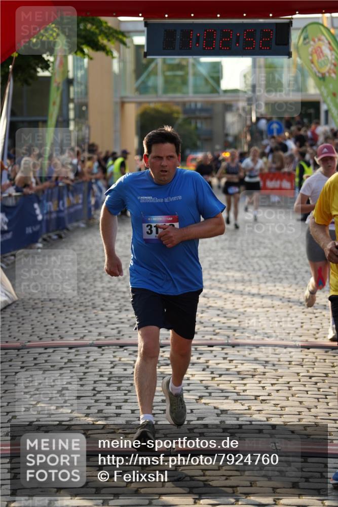 13.06.2025 - Holstenköstenlauf Felixshl http://msf.ph/oto/7924760 13.06.2025 20:02:51 Laufen 3068, 3113, 3139, 3942, 3951, 3953 meine-sportfotos.de