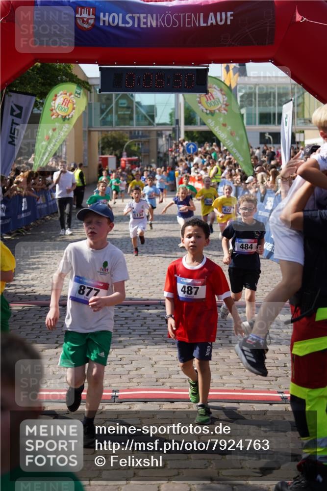 13.06.2025 - Holstenköstenlauf Felixshl http://msf.ph/oto/7924763 13.06.2025 16:21:32 Laufen 107, 114, 334, 364, 484, 487, 610, 622, 626, 628, 735, 877, 1058, 1064, 1134, 1228, 1326 meine-sportfotos.de