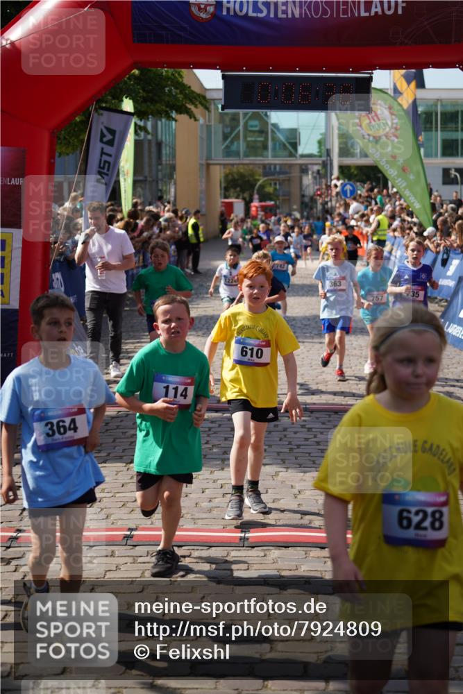 13.06.2025 - Holstenköstenlauf Felixshl http://msf.ph/oto/7924809 13.06.2025 16:21:40 Laufen 6, 107, 114, 219, 334, 363, 364, 610, 627, 735, 742, 757, 876, 894, 1224, 1282, 1326, 1335, 1931 meine-sportfotos.de