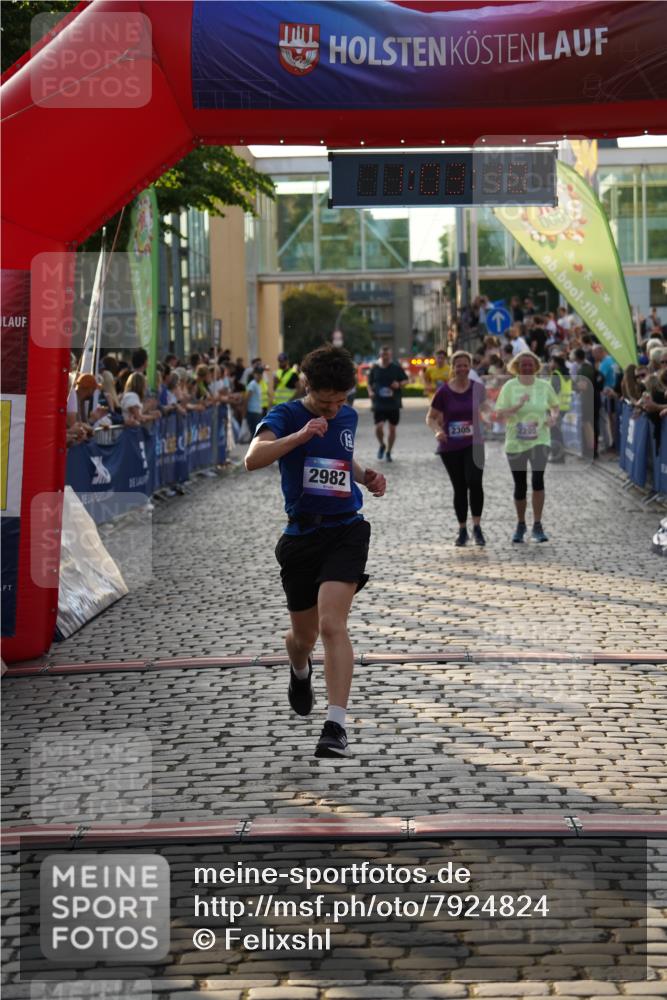 13.06.2025 - Holstenköstenlauf Felixshl http://msf.ph/oto/7924824 13.06.2025 20:03:17 Laufen 2299, 2305, 2982, 3067 meine-sportfotos.de