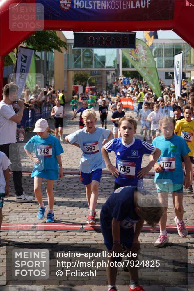 13.06.2025 - Holstenköstenlauf Felixshl http://msf.ph/oto/7924825 13.06.2025 16:21:44 Laufen 6, 104, 107, 120, 219, 363, 472, 493, 627, 735, 742, 753, 757, 876, 894, 1223, 1224, 1282, 1326, 1335, 1931 meine-sportfotos.de