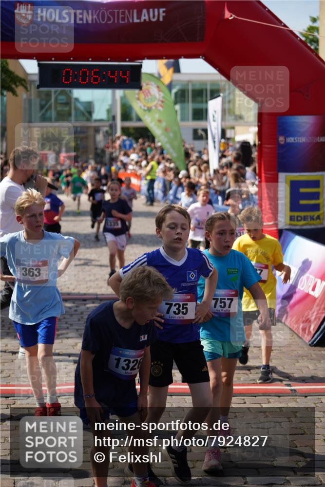 13.06.2025 - Holstenköstenlauf Felixshl http://msf.ph/oto/7924827 13.06.2025 16:21:45 Laufen 6, 104, 120, 219, 363, 472, 493, 627, 742, 753, 757, 876, 894, 1223, 1224, 1282, 1335, 1847, 1931 meine-sportfotos.de