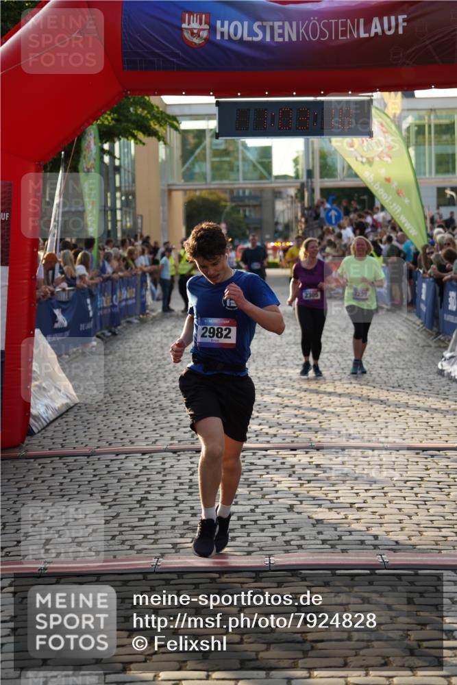 13.06.2025 - Holstenköstenlauf Felixshl http://msf.ph/oto/7924828 13.06.2025 20:03:17 Laufen 2299, 2305, 2982, 3067 meine-sportfotos.de