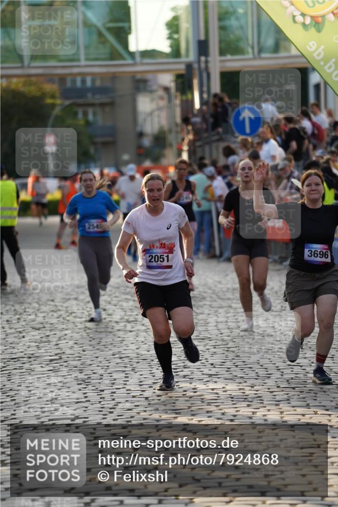 13.06.2025 - Holstenköstenlauf Felixshl http://msf.ph/oto/7924868 13.06.2025 20:03:35 Laufen 2051, 2245, 2549, 2570, 3696 meine-sportfotos.de