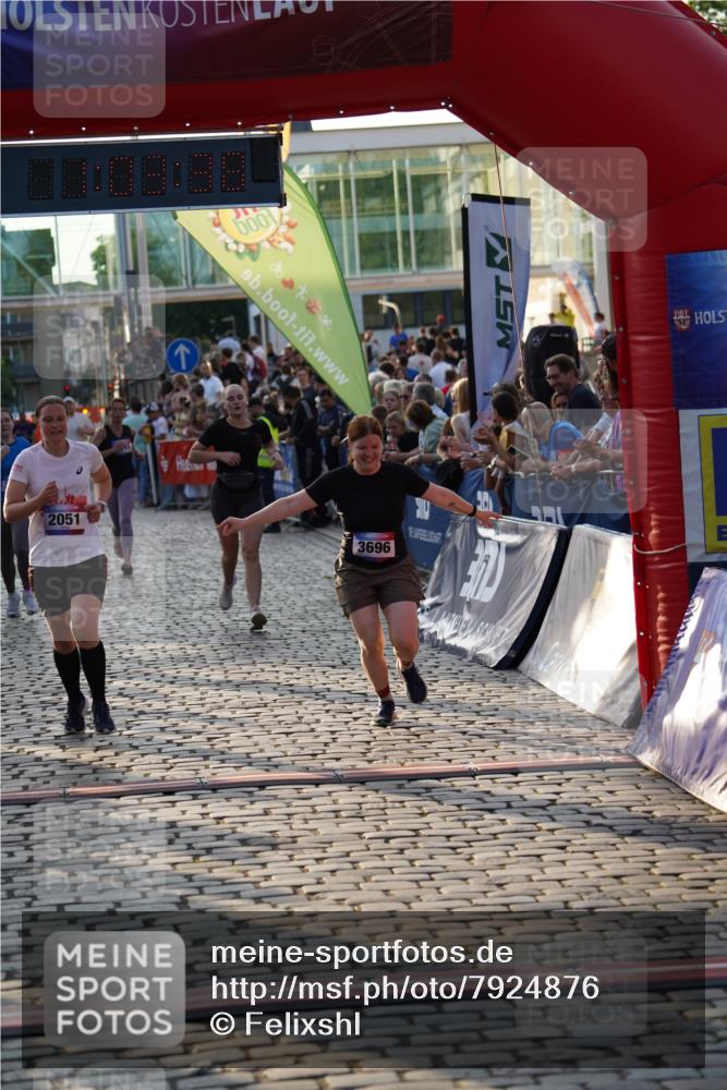 13.06.2025 - Holstenköstenlauf Felixshl http://msf.ph/oto/7924876 13.06.2025 20:03:37 Laufen 2051, 2245, 2549, 2570, 3696 meine-sportfotos.de