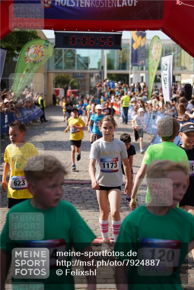 13.06.2025 - Holstenköstenlauf Felixshl http://msf.ph/oto/7924887 13.06.2025 16:21:57 Laufen 111, 475, 494, 620, 623, 624, 629, 721, 748, 875, 888, 982, 984, 1005, 1173, 1177, 1325, 1819, 1829, 1847 meine-sportfotos.de