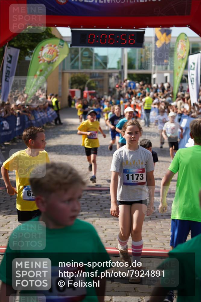 13.06.2025 - Holstenköstenlauf Felixshl http://msf.ph/oto/7924891 13.06.2025 16:21:57 Laufen 111, 475, 494, 620, 623, 624, 629, 721, 748, 875, 888, 982, 984, 1005, 1173, 1177, 1325, 1819, 1829, 1847 meine-sportfotos.de