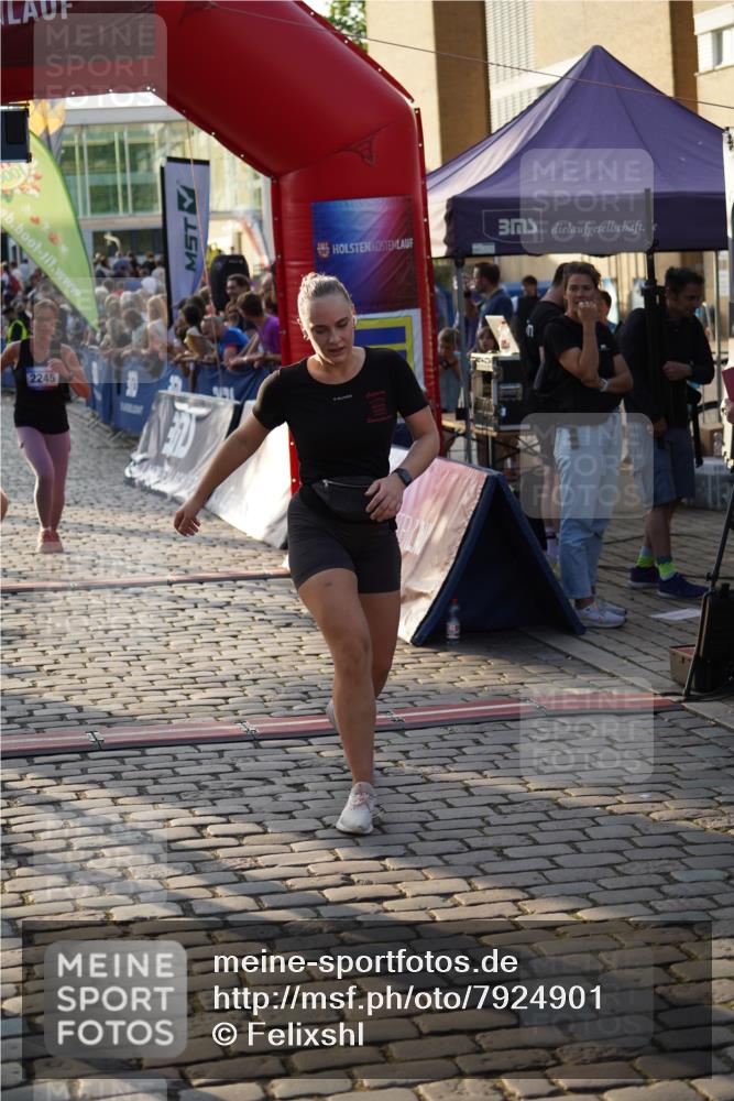 13.06.2025 - Holstenköstenlauf Felixshl http://msf.ph/oto/7924901 13.06.2025 20:03:42 Laufen 2245, 2549, 2570, 3825, 3932 meine-sportfotos.de